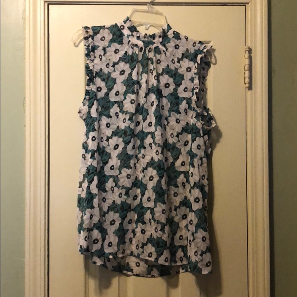 Sleeveless blouse